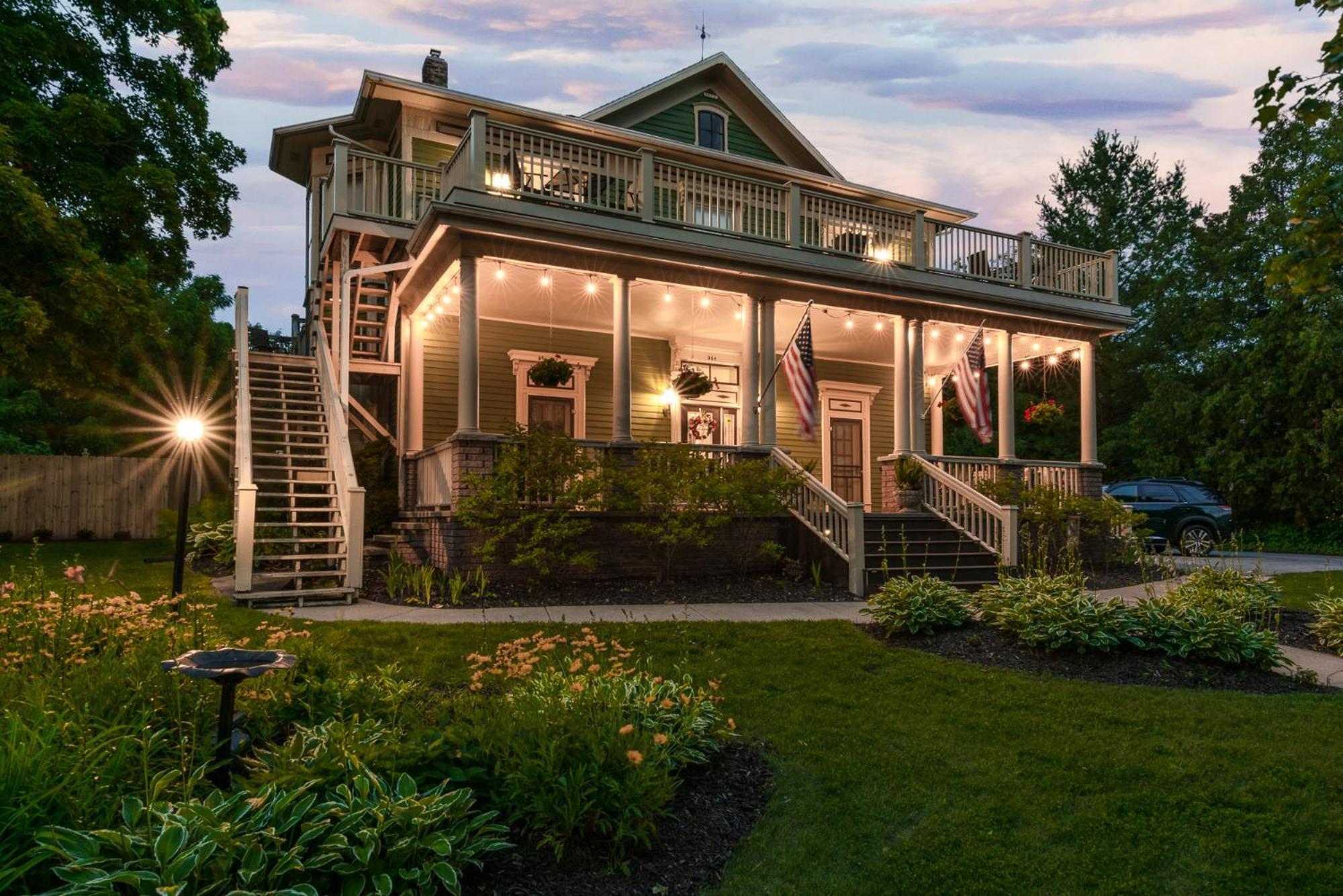 The Foxglove Inn Sturgeon Bay Exterior photo